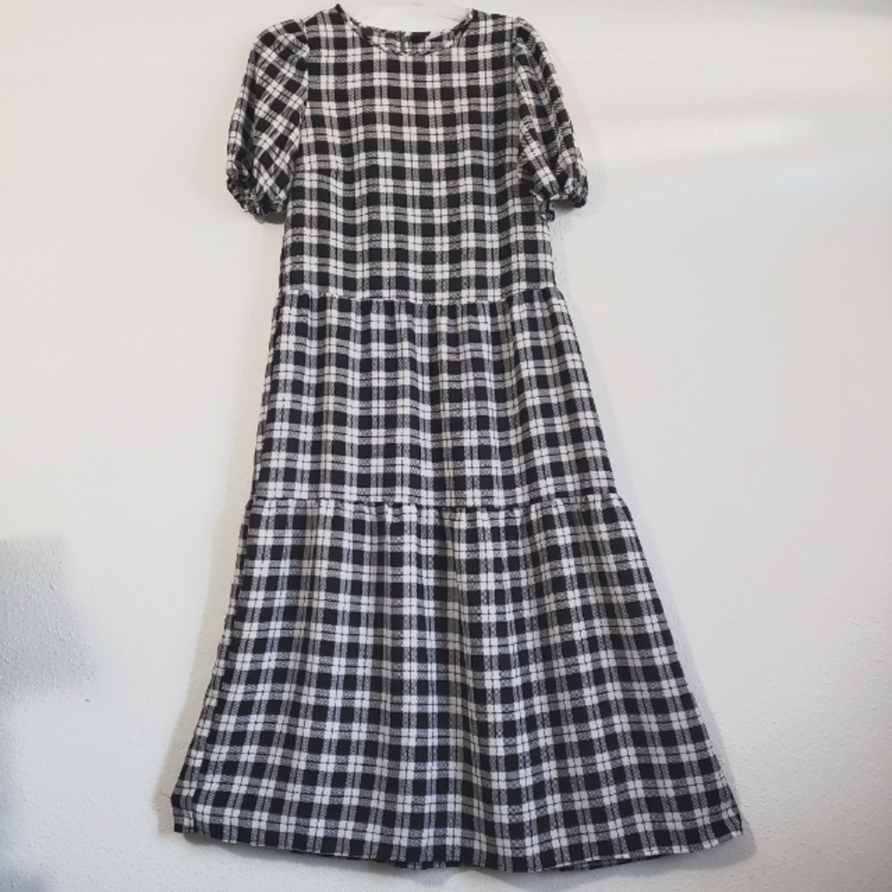 H&M Plaid Chiffon Short Sleeve Cottagecore Casual Black & White Sheer MIDI Dress